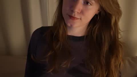 Snapshot of _sensualia_ chatting on November 2025 10:13:02 PM Lia online show from November 2025 10:13:02 PM