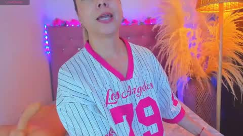 _sexbunny_ online show from May 2026 12:08:02 AM