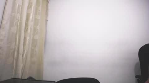 Juan Pablo-independent model online show from February 2025 03:35:01 AM