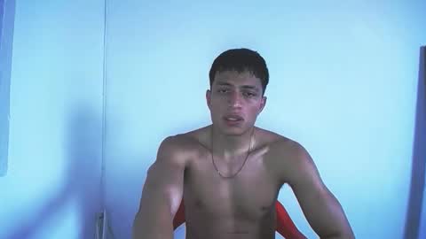 Juan Pablo-independent model online show from November 2025 10:21:01 PM