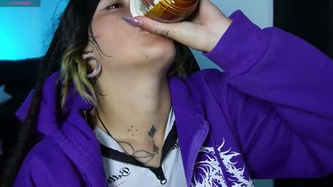 _sharlotte777 online show from April 2026 02:07:01 PM