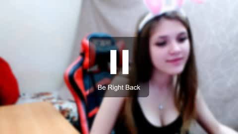 Mari online show from March 2025 08:01:02 PM