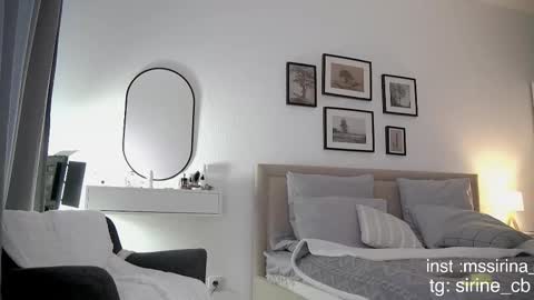 Marinette online show from October 2025 05:15:01 AM