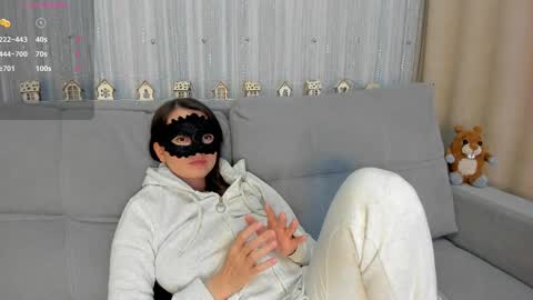 _smetanka_ online show from January 2025 10:08:02 PM