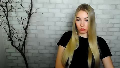 Snapshot of _snow_queen__ chatting on December 2024 02:05:02 PM Rachel online show from December 2024 02:05:02 PM