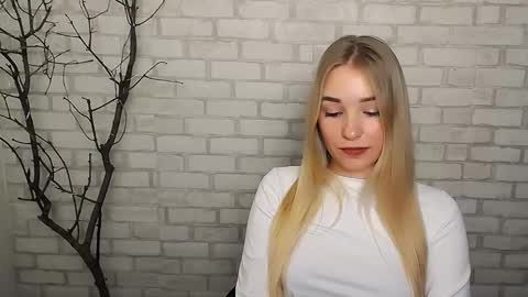 Snapshot of _snow_queen__ chatting on December 2024 10:39:02 AM Rachel online show from December 2024 10:39:02 AM