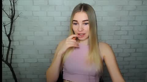 Snapshot of _snow_queen__ chatting on December 2024 07:42:01 AM Rachel online show from December 2024 07:42:01 AM