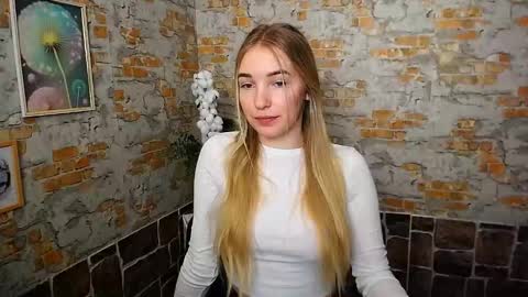 Snapshot of _snow_queen__ chatting on January 2025 02:14:02 PM Rachel online show from January 2025 02:14:02 PM