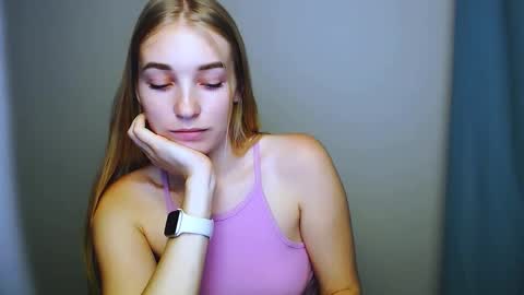 Rachel online show from November 2025 07:35:02 PM