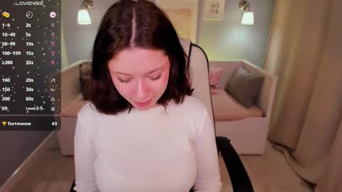 Snapshot of _sofi_spark chatting on March 2025 07:01:02 AM Sofi Follow me online show from March 2025 07:01:02 AM