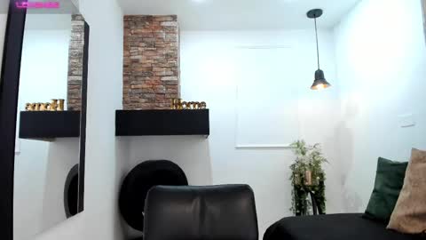    640  200   online show from September 2025 07:35:01 PM