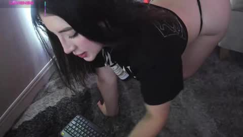    640  200   online show from November 2025 06:01:02 PM