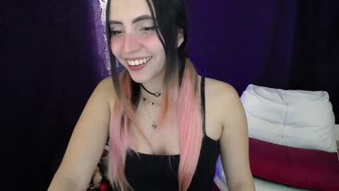 Snapshot of _sofiapink chatting on May 2026 07:09:01 PM Sofia online show from May 2026 07:09:01 PM