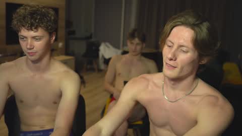 OLIVERpvt is open online show from January 2025 03:46:02 PM