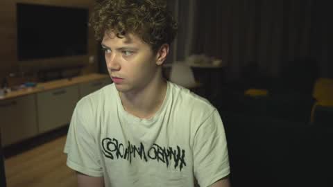 OLIVERpvt is open online show from February 2025 03:08:02 AM