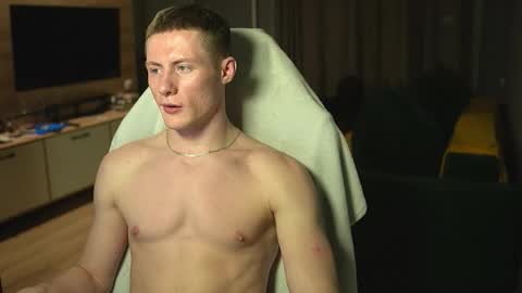 OLIVERpvt is open online show from December 2025 01:34:01 AM