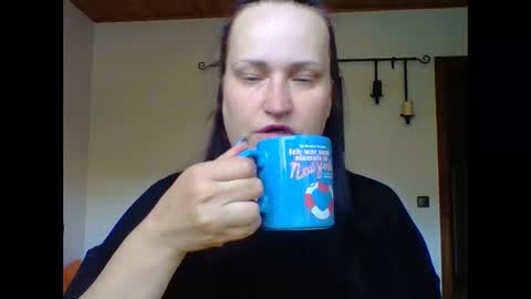 Snapshot of _squirty_pussyyy_ chatting on September 2025 06:46:02 AM Melisa online show from September 2025 06:46:02 AM