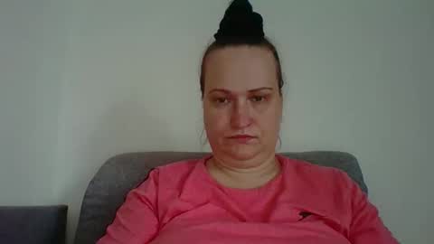 Snapshot of _squirty_pussyyy_ chatting on October 2025 07:18:02 AM Melisa online show from October 2025 07:18:02 AM