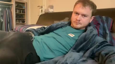 Snapshot of _stevie___ chatting on December 2025 02:44:02 PM _stevie___ online show from December 2025 02:44:02 PM