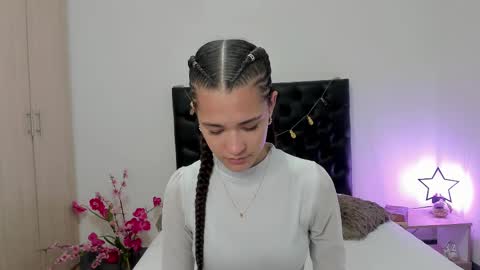 Sussi online show from February 2025 01:33:01 PM