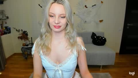 Marie online show from November 2025 11:32:01 AM