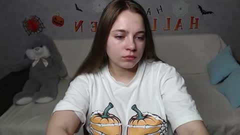 Lana online show from October 2025 08:29:02 AM