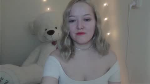 _sweet_smile_ online show from February 2026 08:14:01 PM