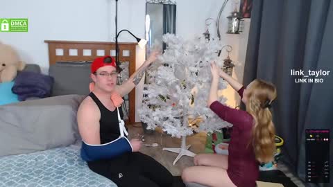 Link Taylor online show from December 2024 10:59:02 PM