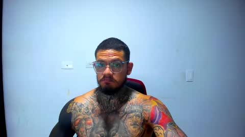 Snapshot of _thadeo_ chatting on February 2025 03:37:01 AM ThadeoWolf online show from February 2025 03:37:01 AM