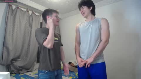 Scot y Patrick online show from April 2026 11:51:02 PM