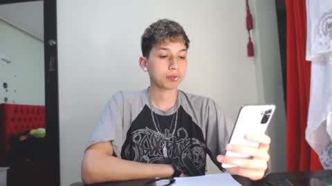 Snapshot of _thomas_hot_ chatting on December 2024 08:26:02 PM Thomas online show from December 2024 08:26:02 PM