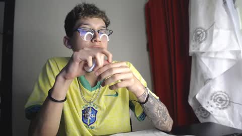 Snapshot of _thomas_hot_ chatting on December 2024 09:09:02 PM Thomas online show from December 2024 09:09:02 PM