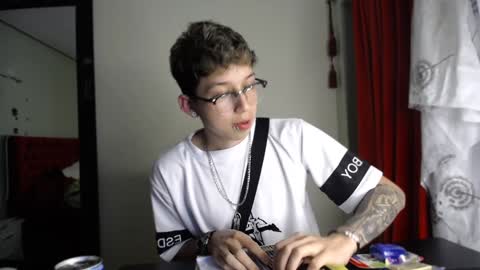 Snapshot of _thomas_hot_ chatting on December 2024 08:28:02 PM Thomas online show from December 2024 08:28:02 PM