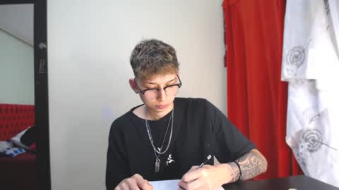 Snapshot of _thomas_hot_ chatting on January 2025 07:51:02 PM Thomas online show from January 2025 07:51:02 PM