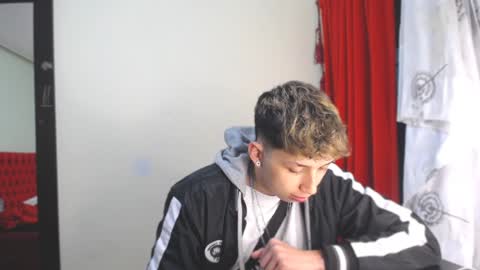 Snapshot of _thomas_hot_ chatting on January 2025 05:48:02 AM Thomas online show from January 2025 05:48:02 AM