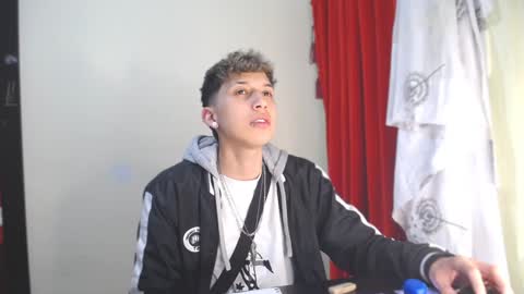 Snapshot of _thomas_hot_ chatting on January 2025 08:49:02 AM Thomas online show from January 2025 08:49:02 AM