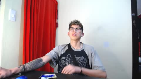 Snapshot of _thomas_hot_ chatting on January 2025 08:15:02 PM Thomas online show from January 2025 08:15:02 PM