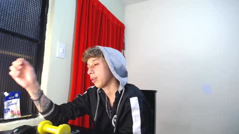 Snapshot of _thomas_hot_ chatting on January 2025 10:10:01 PM Thomas online show from January 2025 10:10:01 PM