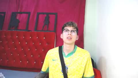 Snapshot of _thomas_hot_ chatting on February 2025 08:50:02 PM Thomas online show from February 2025 08:50:02 PM