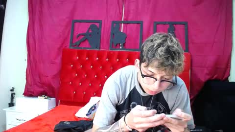 Snapshot of _thomas_hot_ chatting on February 2025 05:19:02 AM Thomas online show from February 2025 05:19:02 AM