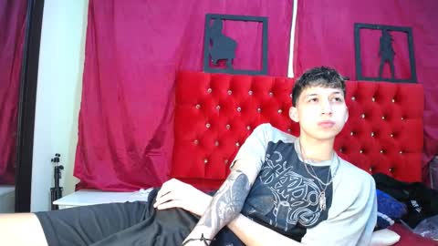 Snapshot of _thomas_hot_ chatting on March 2025 11:14:01 PM Thomas online show from March 2025 11:14:01 PM