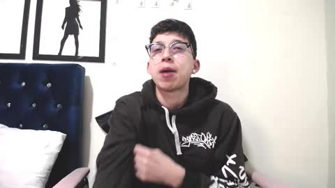 Snapshot of _thomas_hot_ chatting on September 2025 03:50:02 AM Thomas online show from September 2025 03:50:02 AM