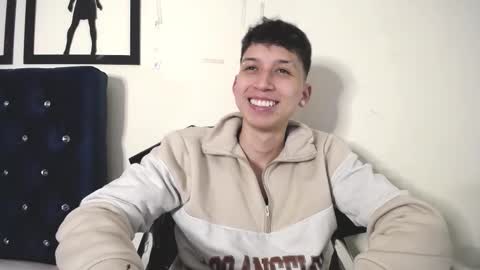 Snapshot of _thomas_hot_ chatting on September 2025 03:52:01 AM Thomas online show from September 2025 03:52:01 AM