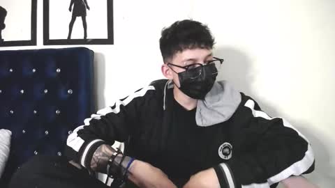 Snapshot of _thomas_hot_ chatting on September 2025 04:05:02 AM Thomas online show from September 2025 04:05:02 AM