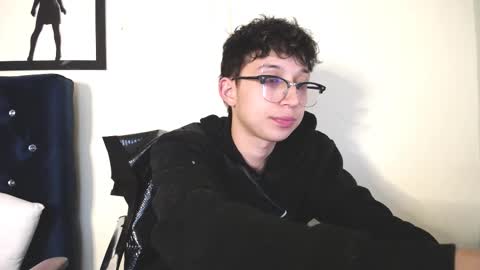 Snapshot of _thomas_hot_ chatting on October 2025 01:35:01 AM Thomas online show from October 2025 01:35:01 AM