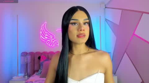 Snapshot of _tiffany_collins chatting on May 2026 05:25:01 AM tiffany online show from May 2026 05:25:01 AM