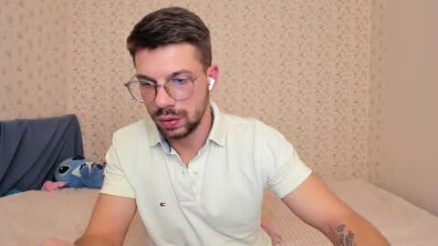 Snapshot of _tonywolf chatting on December 2025 09:43:02 PM Tony Wolf online show from December 2025 09:43:02 PM