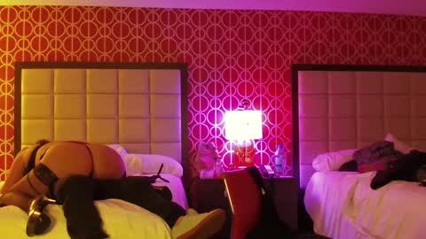 Snapshot of _toofunnysluts_ chatting on February 2025 08:57:01 PM VioletTheDoll online show from February 2025 08:57:01 PM