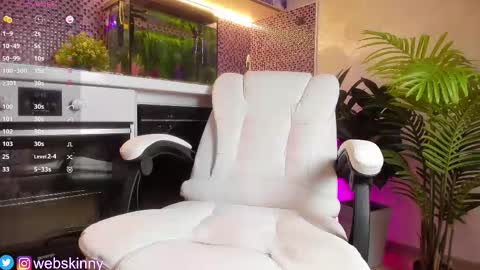 Snapshot of _top_skinny chatting on September 2025 03:30:01 AM Julia online show from September 2025 03:30:01 AM