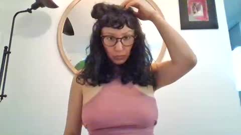_tutti_frutti_ online show from May 2026 10:37:02 PM